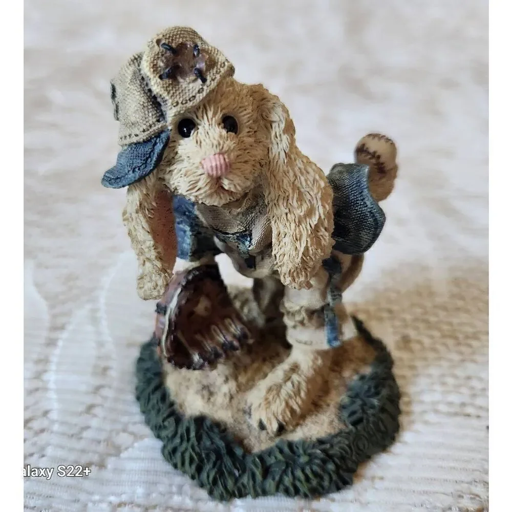 1997 Boyds Bears & Friends featuring Bunny Lefty on the Mound playing baseball